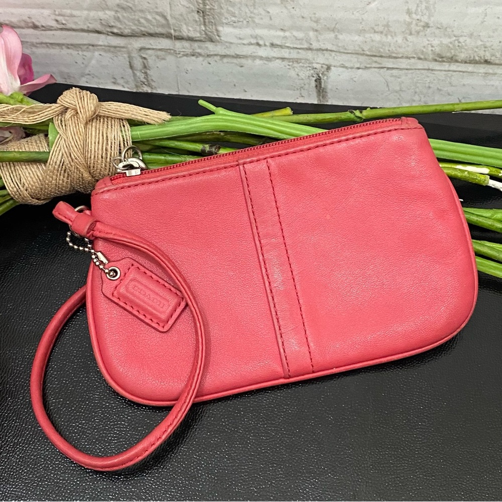 COACH F-42389 Reddish Pink Pebbled Leather Small Wristlet
